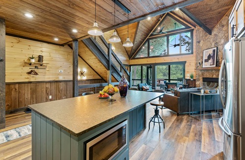 Blue Ridge House | Stunning New Luxury CABIN, close to town. Gated Community! Sleeps 10! Hot Tub