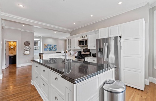 Pittsburgh House | Stunning & Newest 100+ year old Historic Victorian
