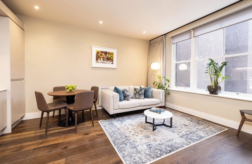 City Centre Dublin Apartment | Stunning Newly Refurbed 2-Bed City Apartment Amazing Location