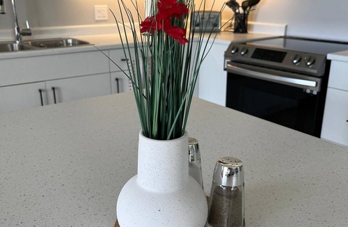 Campbell River Bed & Breakfast | Stunning Ocean Views and a Short Stroll to Downtown
