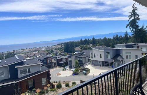 Colwood Apartment | Stunning Ocean View Modern 1 BDR Private Entry Suite
