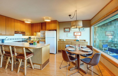 Gearhart Condo | Stunning Ocean Views! Oregon Coast Condo