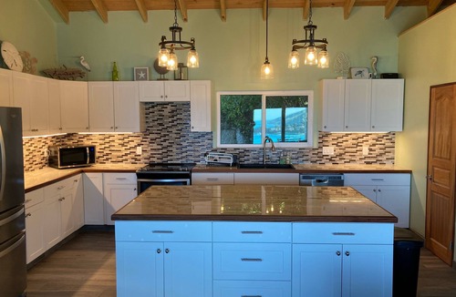 Peterborg Villa | Stunning Ocean Views and Spectacular Sunsets