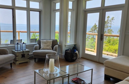 Indian Harbour House | Stunning Oceanfront House with Private Sandy Beach