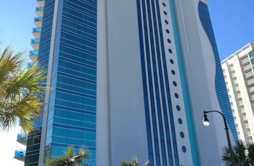 Downtown Myrtle Beach Condo | Stunning Oceanfront King Suite at Oceans One Resort 17th Floor