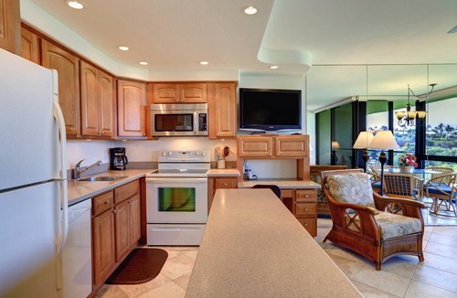 Kihei Condo | Stunning Oceanfront Kihei Surfside #612 with Breathtaking Views & AC