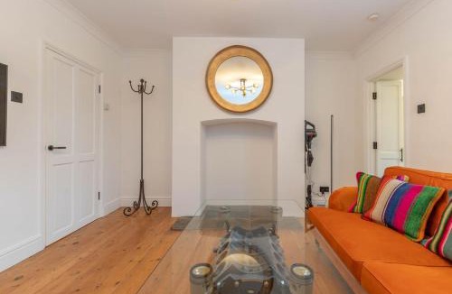 Witney Apartment | Stunning One Bed - Central Witney