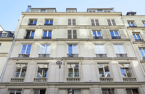 Gaillon Apartment | Stunning Open-Space in Central Paris