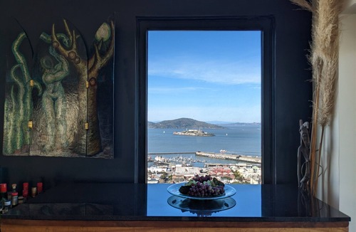 Russian Hill Apartment | Stunning Panoramic Skyline Views in Russian Hill!