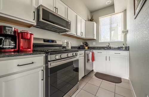 Woodland Park House | Stunning Pikes Peak VIEWS★ Central AC ★ Near Charis★ King bed★License#330886