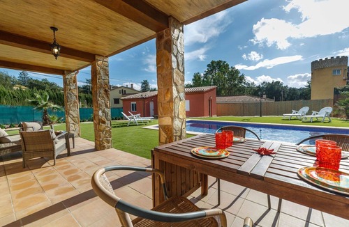 Can Carbonell House | Stunning private villa for 10 people with private pool, WIFI, TV and patio