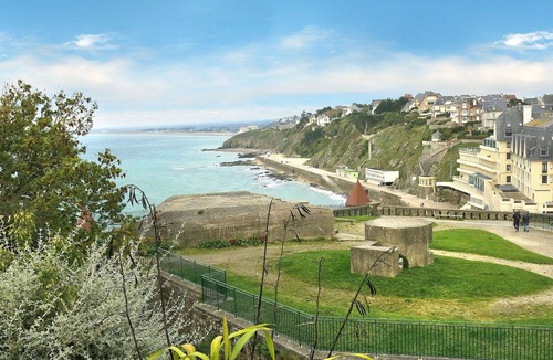 Sourdeval-les-Bois House | Stunning private villa for 4 guests with WIFI, TV, terrace and pets allowed