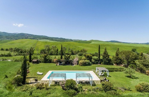 Gallina Villa | Stunning private villa with WIFI, private pool, TV, patio, panoramic view, close to Montepulciano
