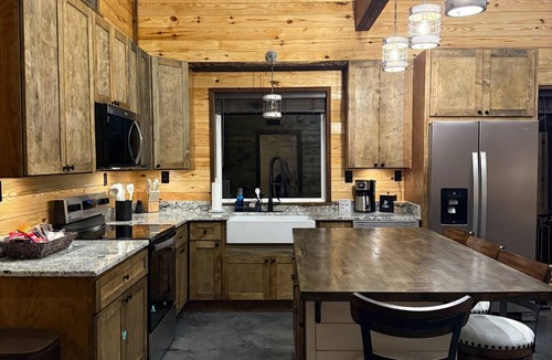 Board Camp Cabin | Stunning, premium cabin with all the amenities and close to ATV trails.