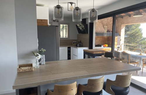 La Valette-du-Var Villa | Stunning private villa with private pool, A/C, WIFI, TV, terrace, panoramic view and parking