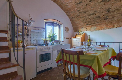 Castelnuovo d'Elsa House | Stunning private villa for 6 guests with private pool, WIFI, terrace and panoramic view