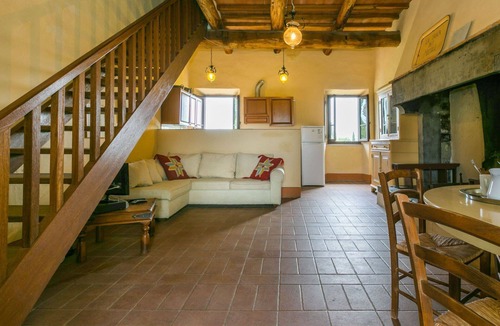 Pergine Valdarno Villa | Stunning private villa for 9 guests with private pool, WIFI, terrace and pets allowed