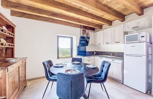Labastide-Murat Villa | Stunning private villa for 4 guests with TV, terrace, pets allowed and panoramic view