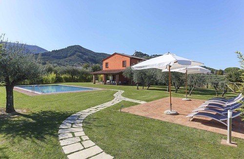 Cascine-La Croce Villa | Stunning private villa with A/C, WIFI, private pool, TV, veranda and panoramic view, close to Lu.