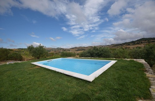 Monterosso Almo Villa | Stunning private villa for 8 people with hot tub, private pool, A/C, WIFI, TV and terrace