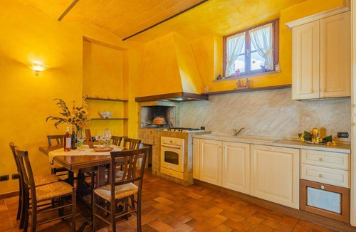 Gambassi Terme House | Stunning private villa for 10 guests with WIFI, private pool, TV and terrace