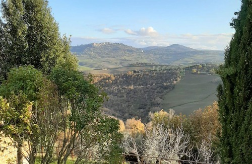 Montefollonico Villa | Stunning private villa with WIFI, patio, panoramic view and parking, close to Montepulciano