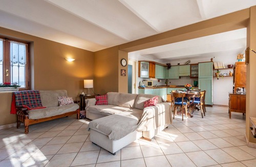 Abbazia House | Stunning private villa for 6 guests with WIFI, private pool, TV, patio and pets allowed