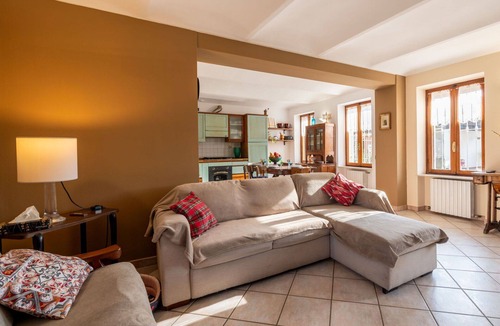 Abbazia House | Stunning private villa for 6 guests with WIFI, private pool, TV, patio and pets allowed