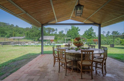 Badia Agnano Villa | Stunning private villa with A/C, internet, private pool, patio, pets allowed and panoramic view