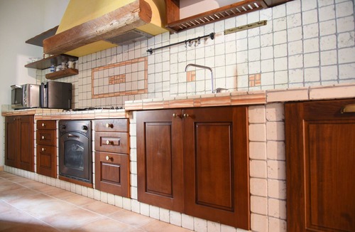Ripatransone Villa | Stunning private villa with pool, hot tub, WIFI, terrace, pets allowed and panoramic view