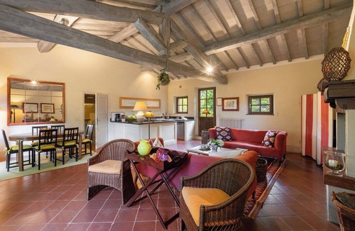 Vivo dʼOrcia Villa | Stunning private villa for 4 guests with pool, WIFI, TV and pets allowed