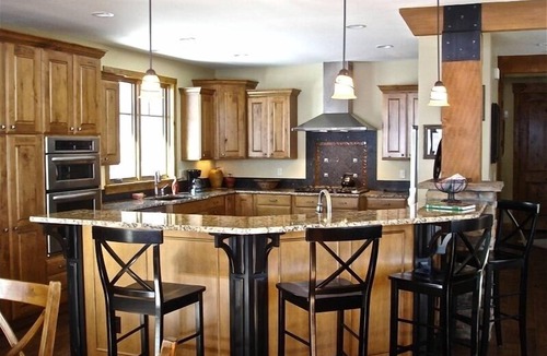 Pole Creek Meadows House | Stunning Private Lodge with Awesome Views! Ski season availability!