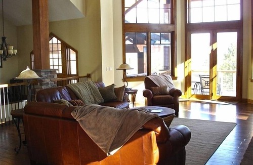 Pole Creek Meadows House | Stunning Private Lodge with Awesome Views! Ski season availability!