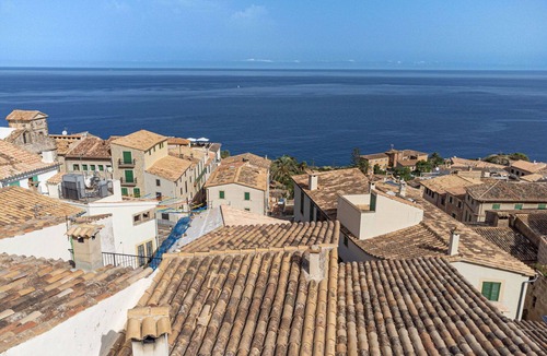 Banyalbufar House | Stunning private villa for 6 people with WIFI, A/C, TV and terrace