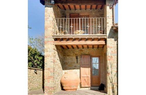 Montevarchi Villa | Stunning private villa with A/C, private pool, WIFI, TV, patio, panoramic view and parking