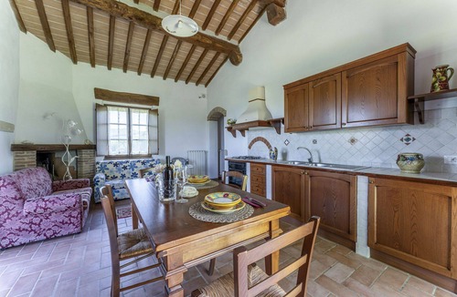 Radicondoli House | Stunning private villa for 4 people with pool, WIFI, TV and panoramic view