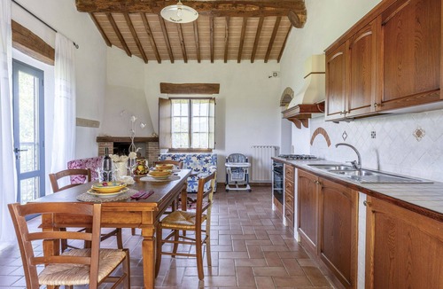 Radicondoli House | Stunning private villa for 4 people with pool, WIFI, TV and panoramic view