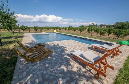 Bagnoregio Villa | Stunning private villa with A/C, WIFI, private pool, TV, patio, pets allowed and panoramic view