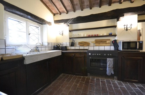 Cortona Villa | Stunning private villa with private pool, A/C, WIFI, TV, patio and panoramic view, close to Cort.