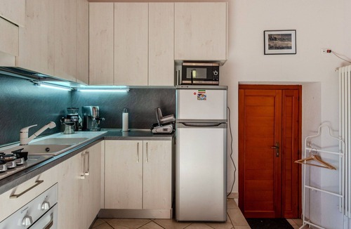Montemezzo House | Stunning private villa for 4 guests with WIFI, terrace and panoramic view