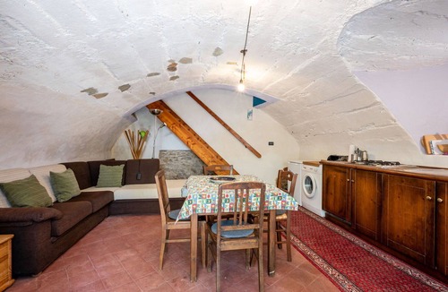 Roccabruna House | Stunning private villa for 4 guests with WIFI, TV and patio