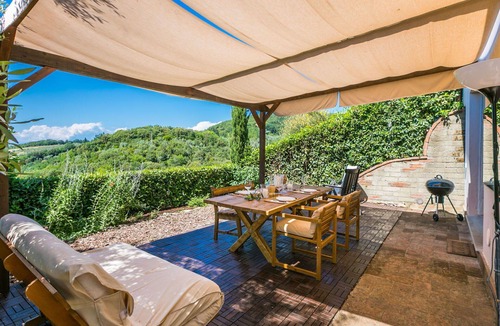 Santa Luce House | Stunning private villa for 5 guests with A/C, WIFI, TV, patio, pets allowed and panoramic view