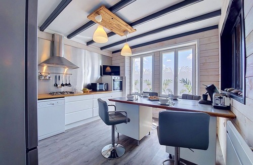Locquirec House | Stunning private villa for 6 guests with WIFI, TV and pets allowed