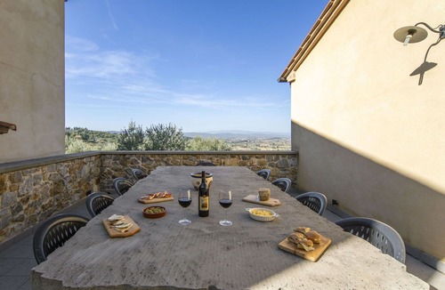 Lucignano House | Stunning private villa for 26 guests with A/C, hot tub, private pool, WIFI, TV and terrace