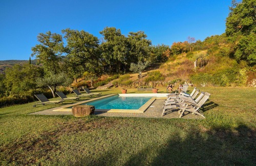 Cortona Villa | Stunning private villa with WIFI, private pool, TV, patio and panoramic view, close to Cortona