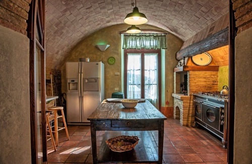 Petrognano Villa | Stunning private villa with hot tub, A/C, WIFI, private pool, TV, patio, close to San Gimignano