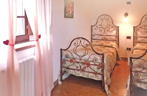Pomarance Villa | Stunning private villa with WIFI, private pool, A/C, TV, pets allowed, panoramic view and parking