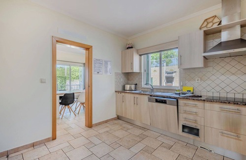 Albufeira Villa | Stunning private villa for 10 guests with WIFI, private pool, A/C, TV and terrace