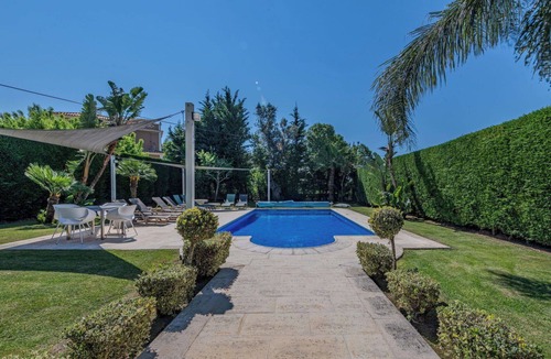 Albufeira Villa | Stunning private villa for 10 guests with WIFI, private pool, A/C, TV and terrace