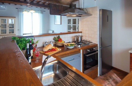 Panicale Villa | Stunning private villa for 6 guests with private pool, A/C, WIFI, TV, patio and pets allowed